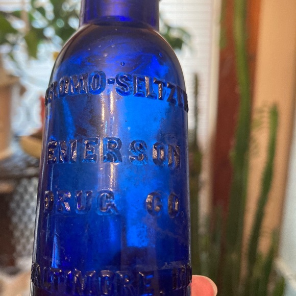 Beautiful Cobalt Blue Antique Medicine Bottle - Picture 2 of 10